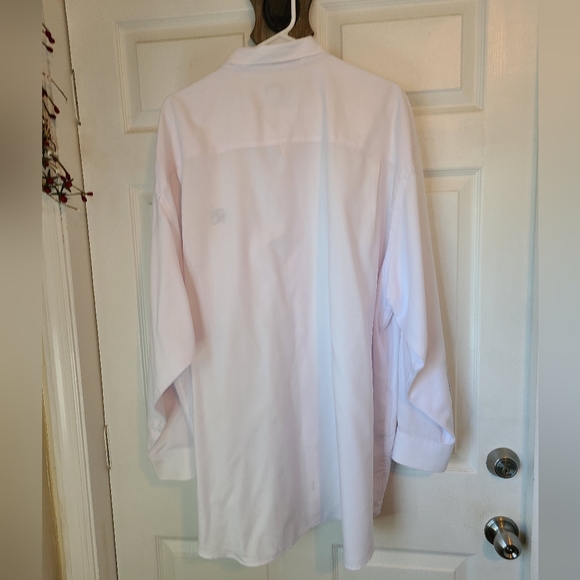 (1100) Cutter & Buck Men's Classic Long Sleeve Dress Shirt, UNC, Size: 3XT - Picture 9 of 11